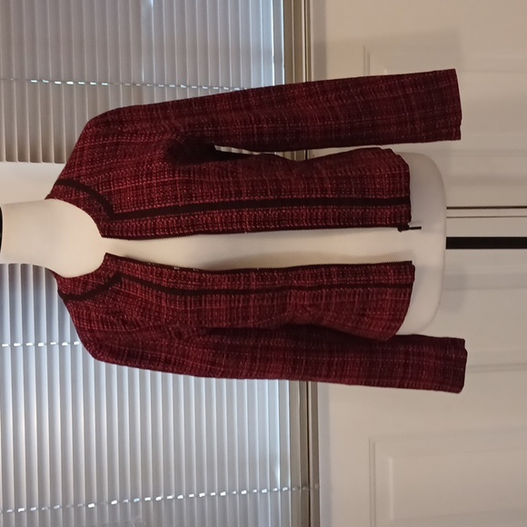 2/$50 Black & Pink Blazer - Size 9 - Picture 3 of 9